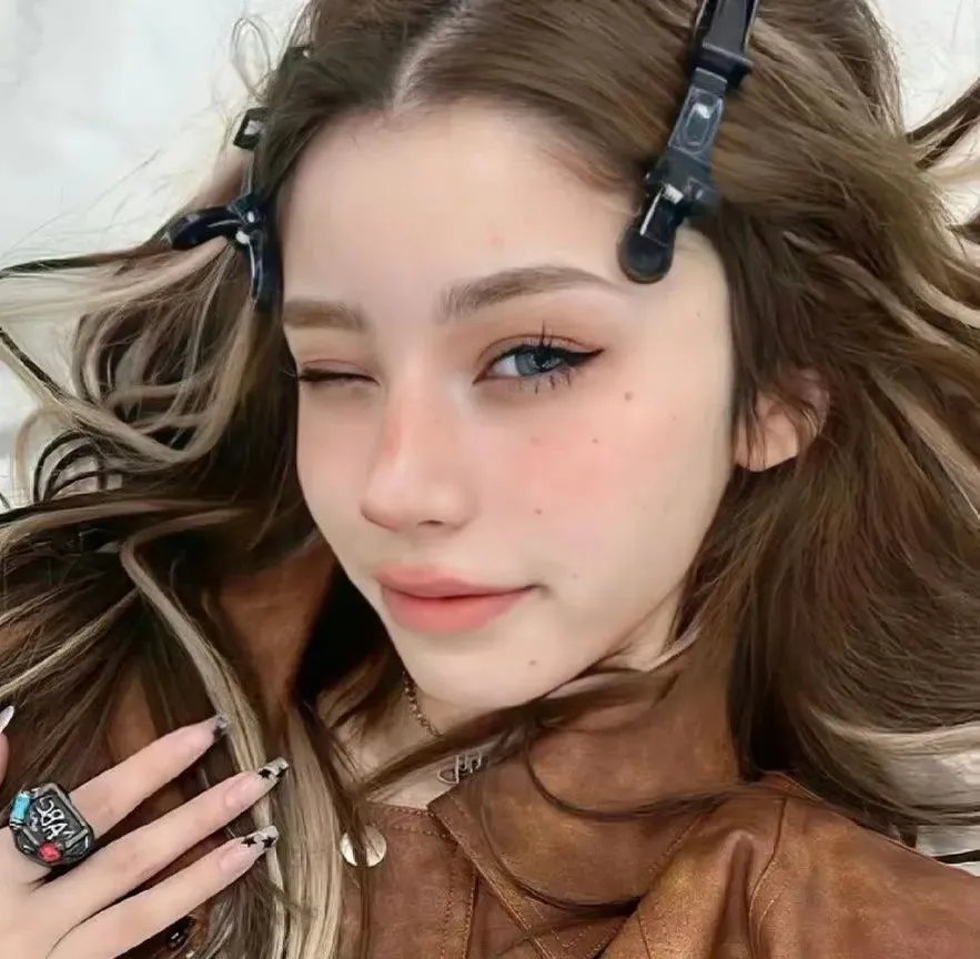 驭兽师直播听动物心声吃瓜破案